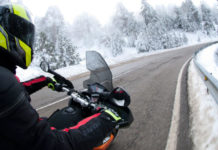 Complementos imprescindibles para ir en moto en invierno